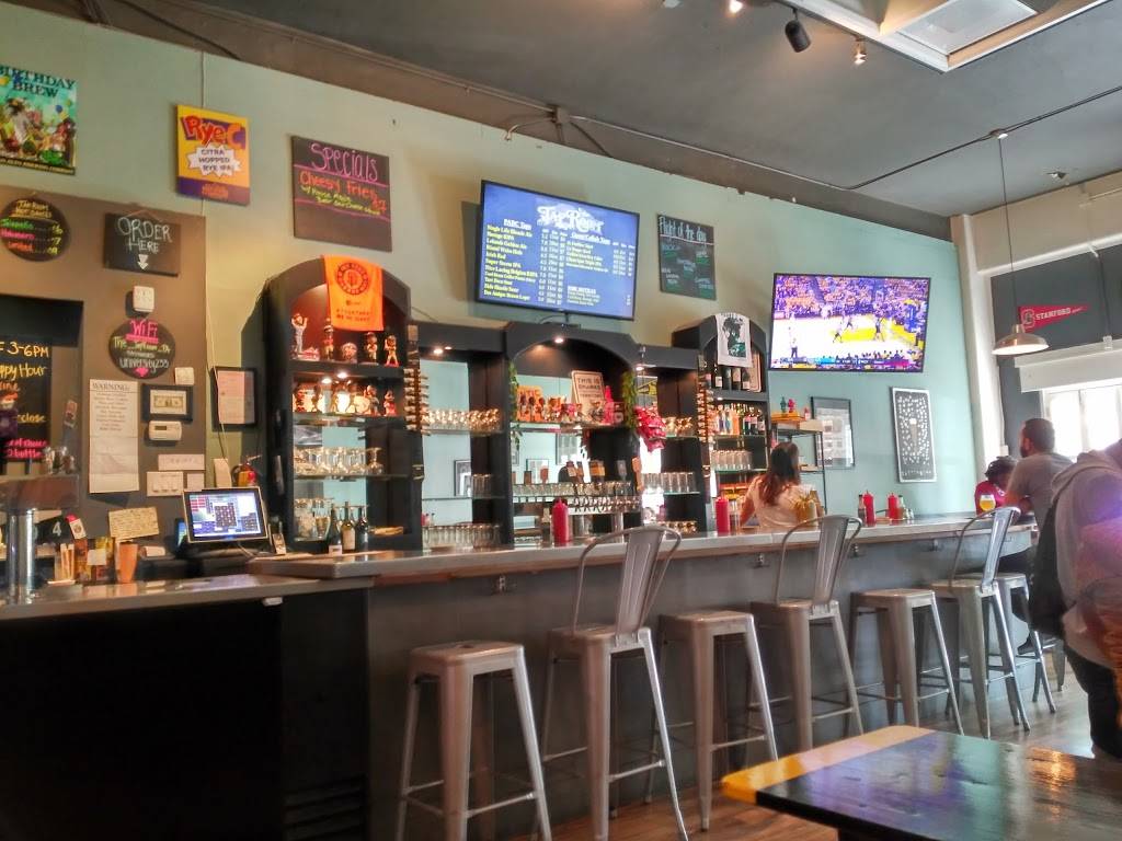 The Tap Room | restaurant | 233 University Ave, Palo Alto, CA 94301, USA | 6507526132 OR +1 650-752-6132