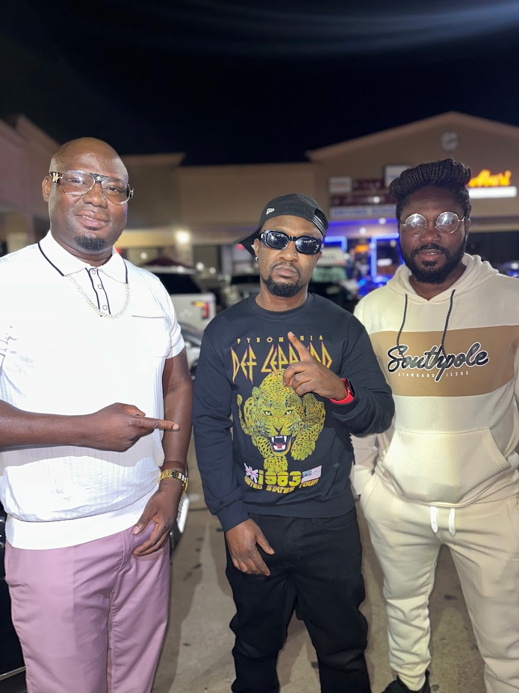 h20 ultra lounge | restaurant | 11322 Westheimer Rd, Houston, TX 77077, USA | 8322652144 OR +1 832-265-2144