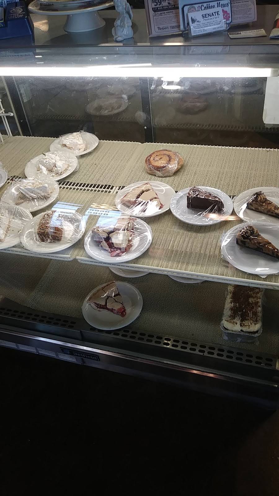 George Senates Coney Island | restaurant | 25900 Pontiac Trail, South Lyon, MI 48178, USA | 2484469300 OR +1 248-446-9300