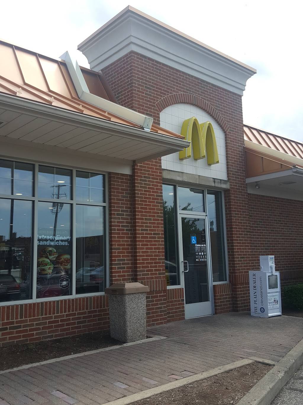 McDonalds | cafe | 1430 W 117th St, Lakewood, OH 44107, USA | 2165219110 OR +1 216-521-9110