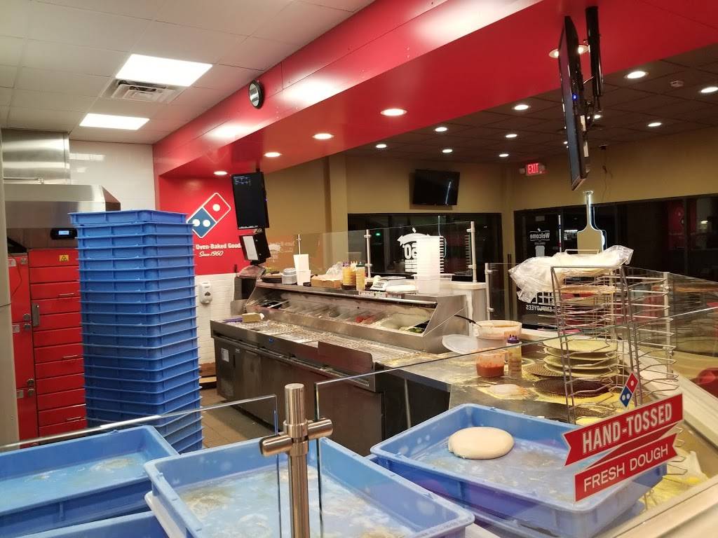 Dominos Pizza | meal delivery | 320 TX-35 S, Port Lavaca, TX 77979, USA | 3615525678 OR +1 361-552-5678