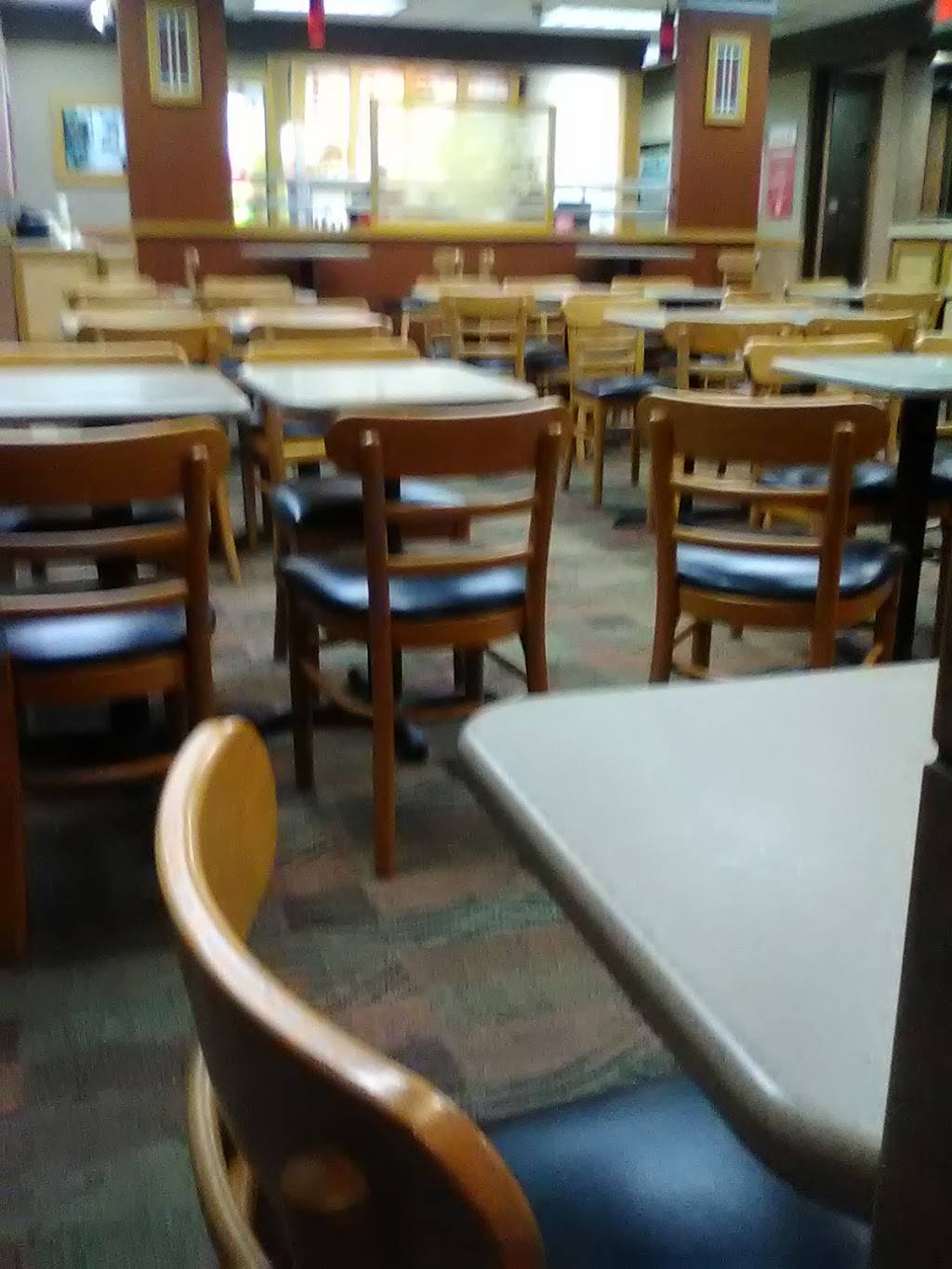 Wendys | restaurant | 1905 S Church St, Murfreesboro, TN 37130, USA | 6158950955 OR +1 615-895-0955