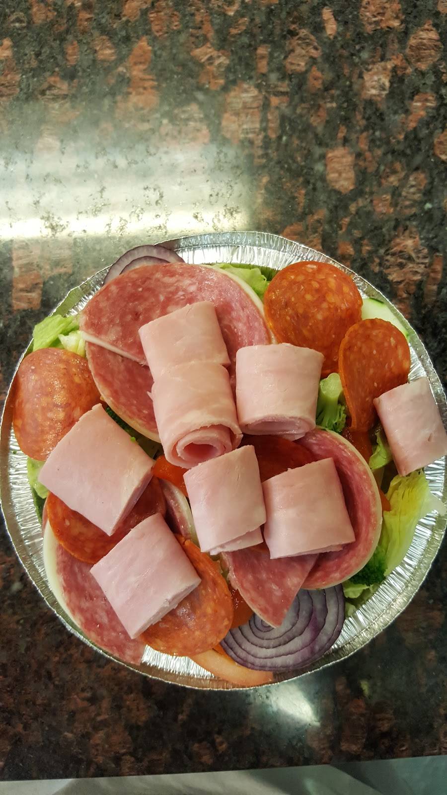 Family Pizzeria | meal takeaway | 130 Mill Rd, Valley Stream, NY 11581, USA | 5163741862 OR +1 516-374-1862