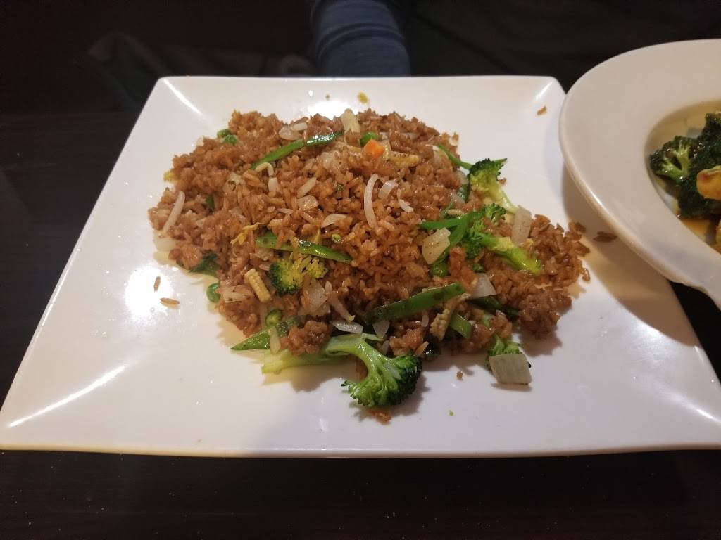 Emperor Garden | restaurant | 3161 Main St, Mohegan Lake, NY 10547, USA | 9145285588 OR +1 914-528-5588