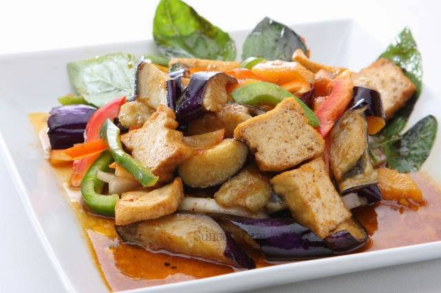 Sunset Thai Cuisine | restaurant | 7513 Sunset Blvd, Los Angeles, CA 90046, USA | 3238831805 OR +1 323-883-1805