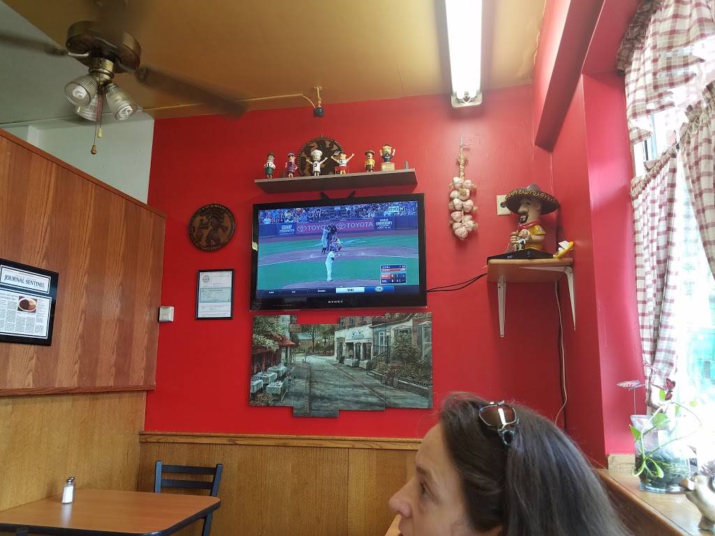 Maras Grill | restaurant | 3441 N 84th St, Milwaukee, WI 53222, USA | 4148100031 OR +1 414-810-0031