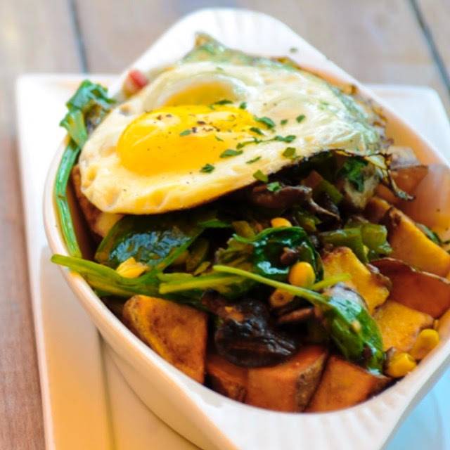 Blue Dog Beer Tavern | restaurant | 4524 Saugus Ave, Sherman Oaks, CA 91403, USA | 8189902583 OR +1 818-990-2583