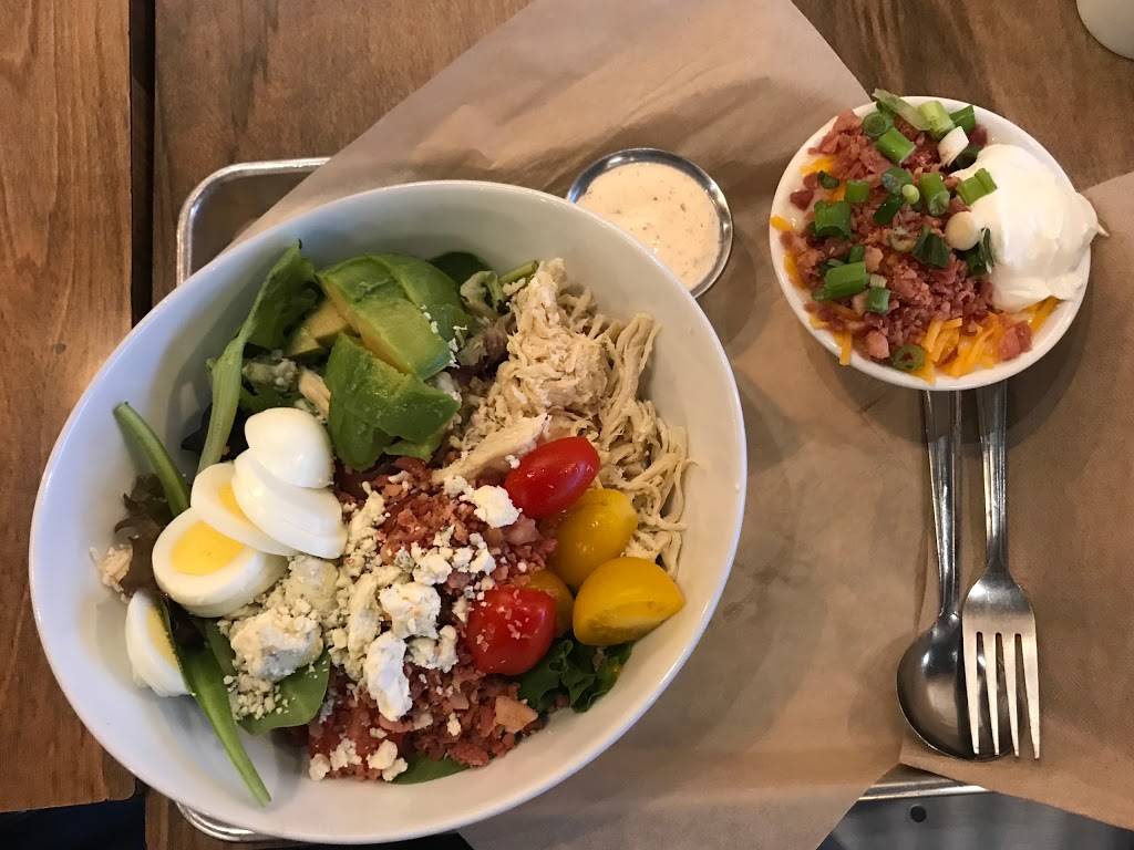 Urban Eats | restaurant | 919 6th Ave, DeWitt, IA 52742, USA | 5636596363 OR +1 563-659-6363