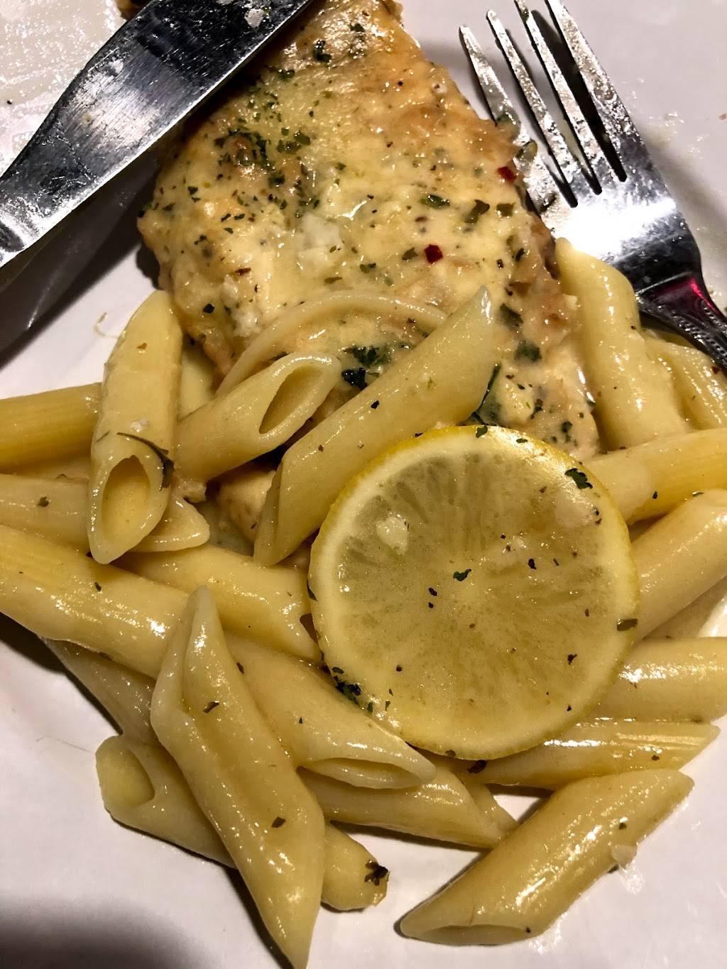 Goombas Pizzeria | restaurant | 2395 S Hwy 27, Clermont, FL 34711, USA | 3529894403 OR +1 352-989-4403