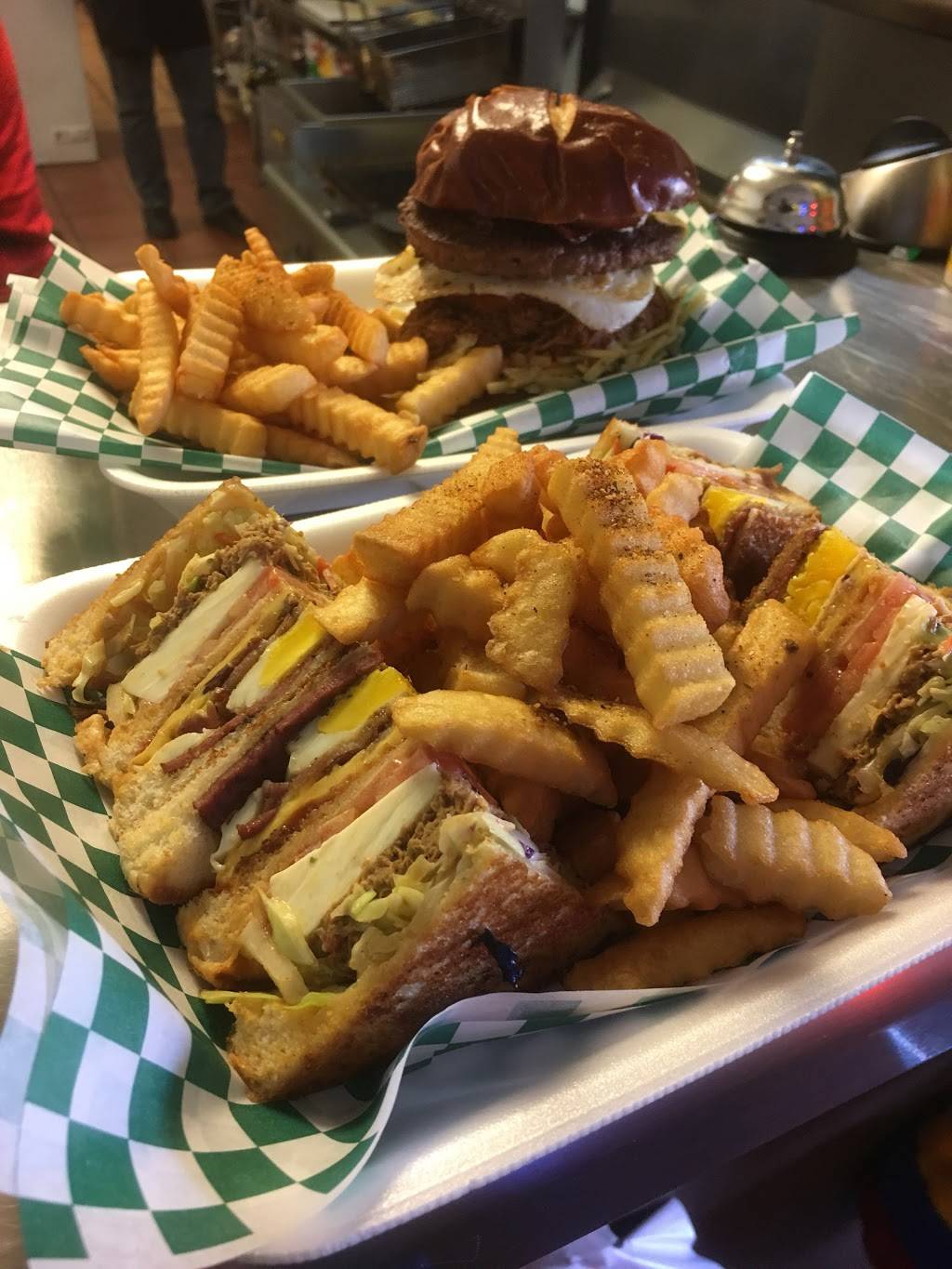 Sabor Caribe | restaurant | 662 Madison Ave, Memphis, TN 38103, USA | 9014255889 OR +1 901-425-5889