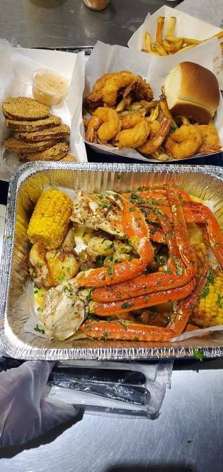 Surfs Up Dekalb | restaurant | 850 Pappas Dr Ste C, DeKalb, IL 60115, USA | 8155170620 OR +1 815-517-0620