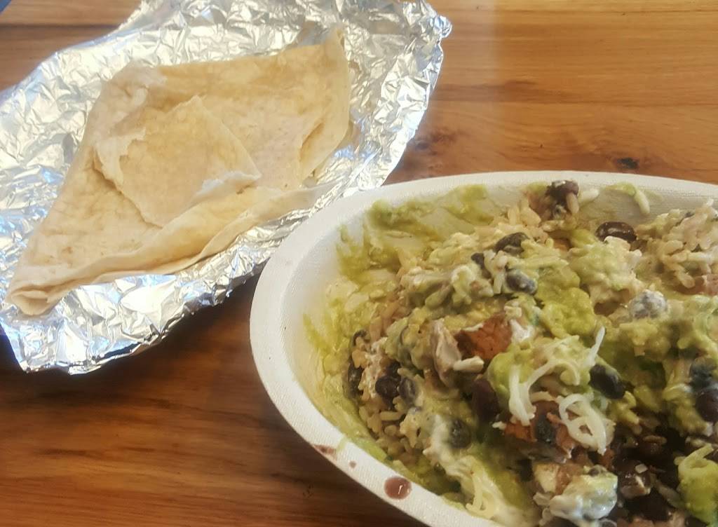 Chipotle Mexican Grill | restaurant | 22235 W 66th St, Shawnee, KS 66226, USA | 9134412700 OR +1 913-441-2700
