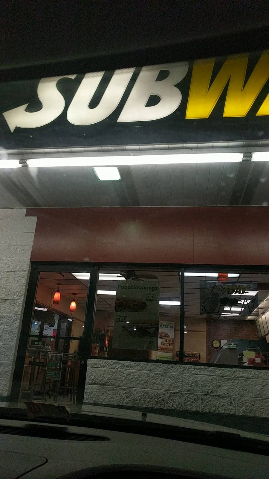 Subway | restaurant | 1724 Bennington St SE, Roanoke, VA 24014, USA | 5404272688 OR +1 540-427-2688
