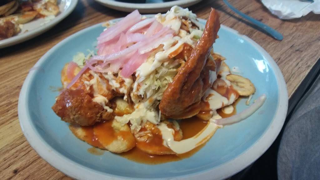 Las Tres Fronteras | restaurant | 7940 E 21st St, Tulsa, OK 74129, USA | 9189499358 OR +1 918-949-9358