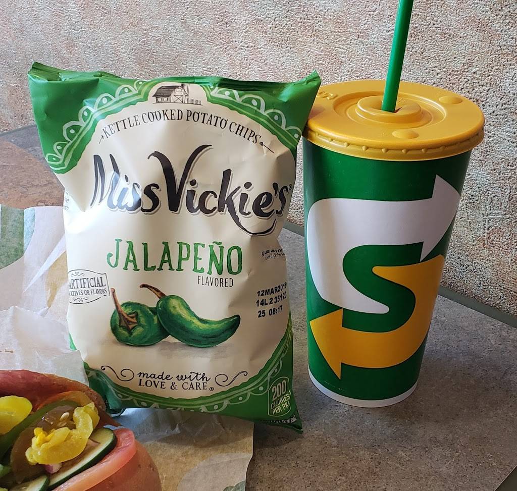 Subway Restaurants | restaurant | 271-06 Union Tpke, Queens, NY 11040, USA | 7183470477 OR +1 718-347-0477