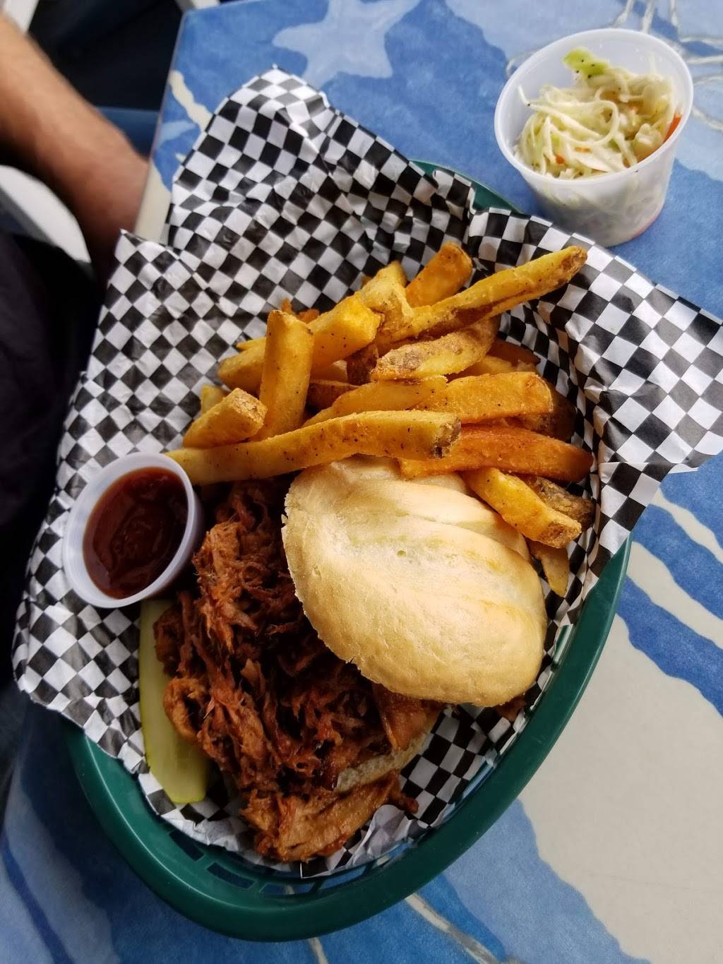 Purple Urchin Restaurant | restaurant | 167 Ocean Blvd, Hampton, NH 03842, USA | 6039290800 OR +1 603-929-0800