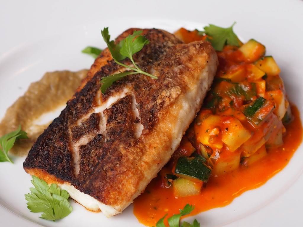 MadLife Stage & Studios | restaurant | 8722 Main St, Woodstock, GA 30188, USA | 6783842363 OR +1 678-384-2363