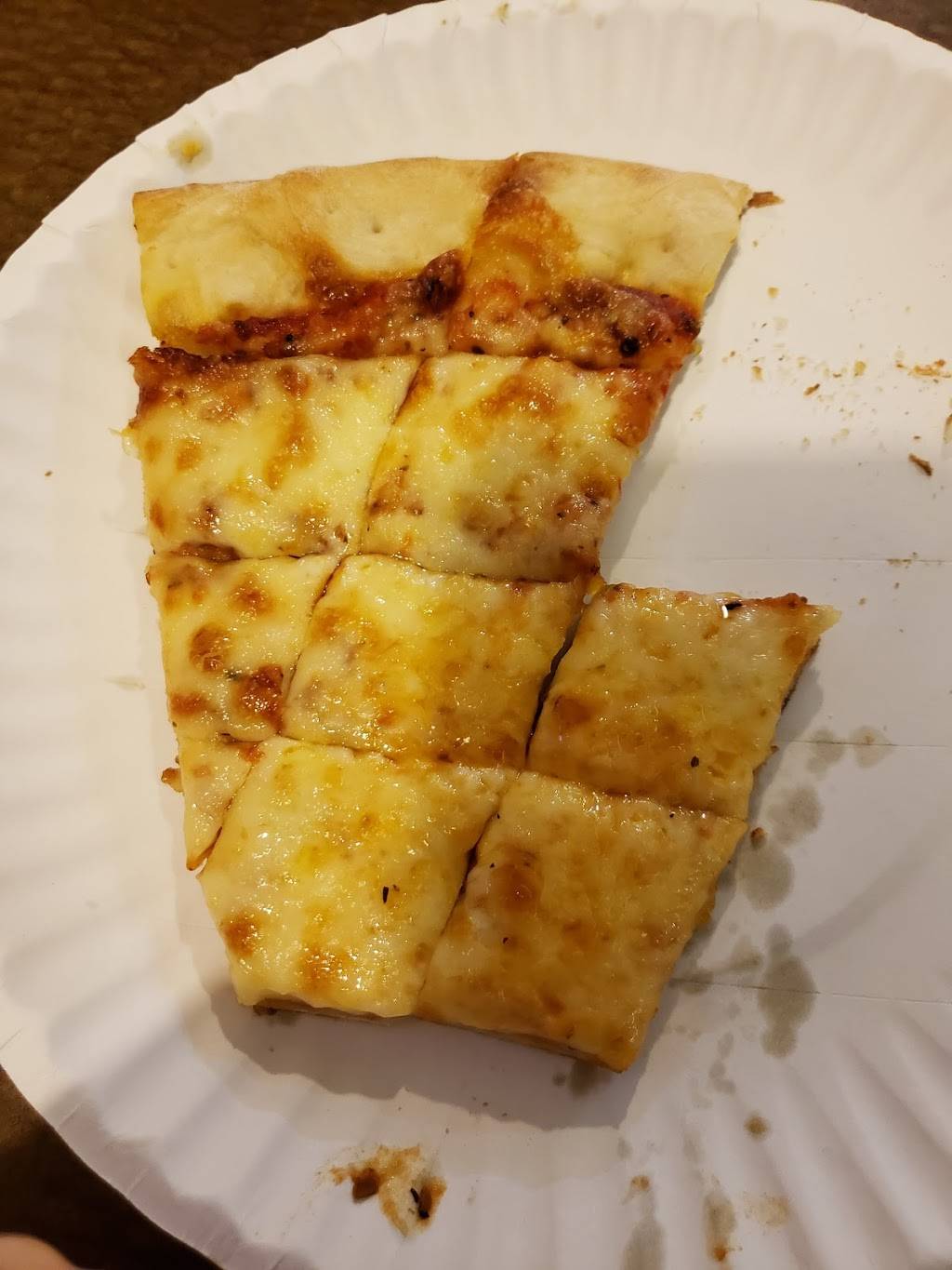 Main Pizza Chalavi | cafe | 2931 W Touhy Ave, Chicago, IL 60645, USA | 7733389640 OR +1 773-338-9640