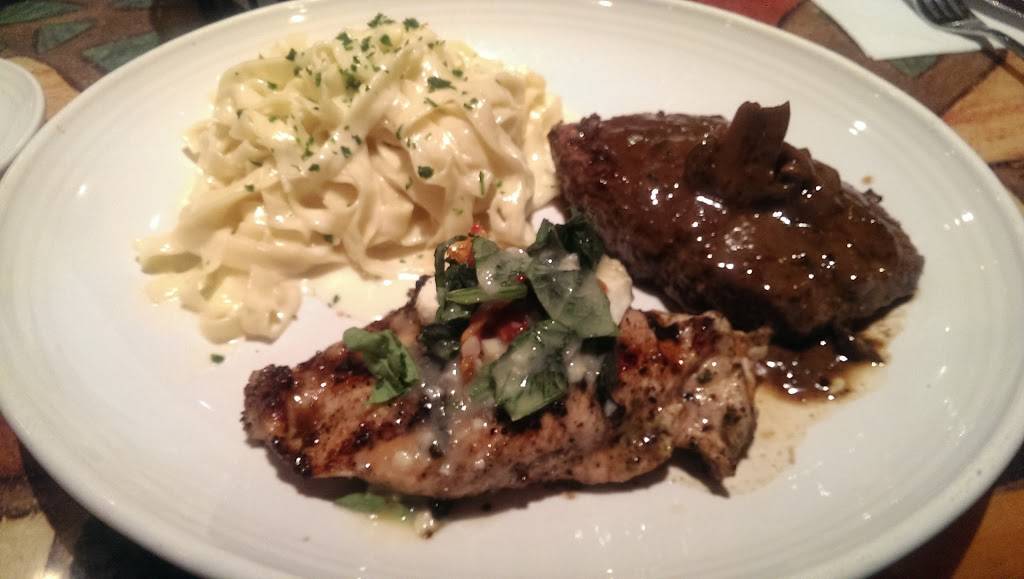 Carrabbas Italian Grill | restaurant | 14043 W Bell Rd, Surprise, AZ 85374, USA | 6232143299 OR +1 623-214-3299