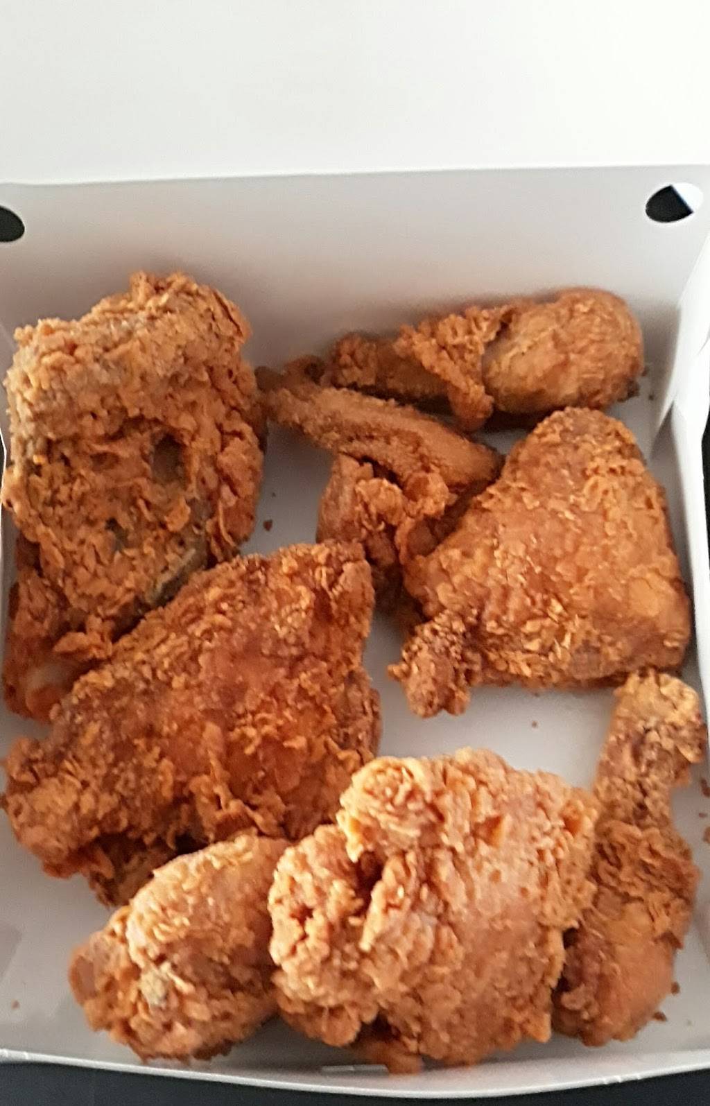 Popeyes Louisiana Kitchen | restaurant | 3507 W Noble Ave, Visalia, CA 93277, USA | 5593727333 OR +1 559-372-7333