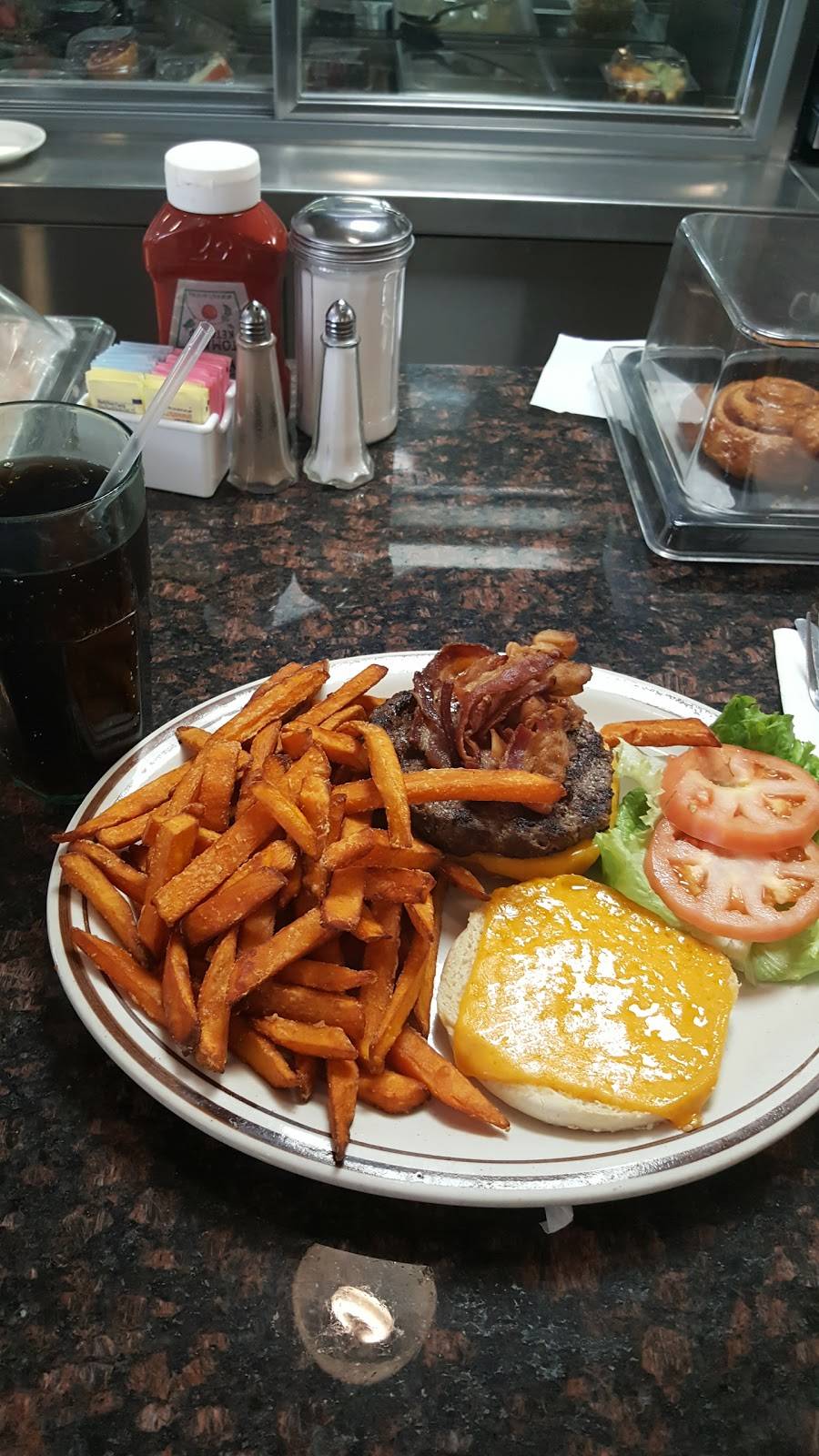 Wahi Diner | restaurant | 3915 Broadway, New York, NY 10032, USA | 6464299400 OR +1 646-429-9400