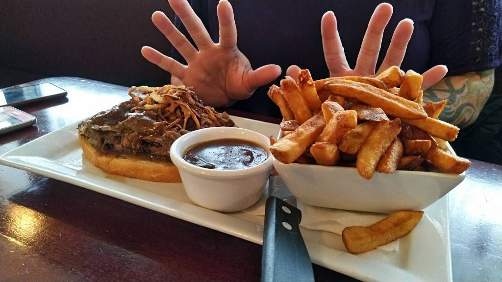 Whale & Ale British Pub | restaurant | 1120 Victoria St N, Kitchener, ON N2B 3T2, Canada | 5195703033 OR +1 519-570-3033