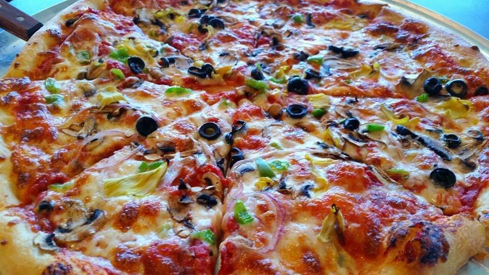 Classic Crust Pizza | restaurant | 2150 E Cactus Rd #130, Phoenix, AZ 85022, USA | 6029961025 OR +1 602-996-1025