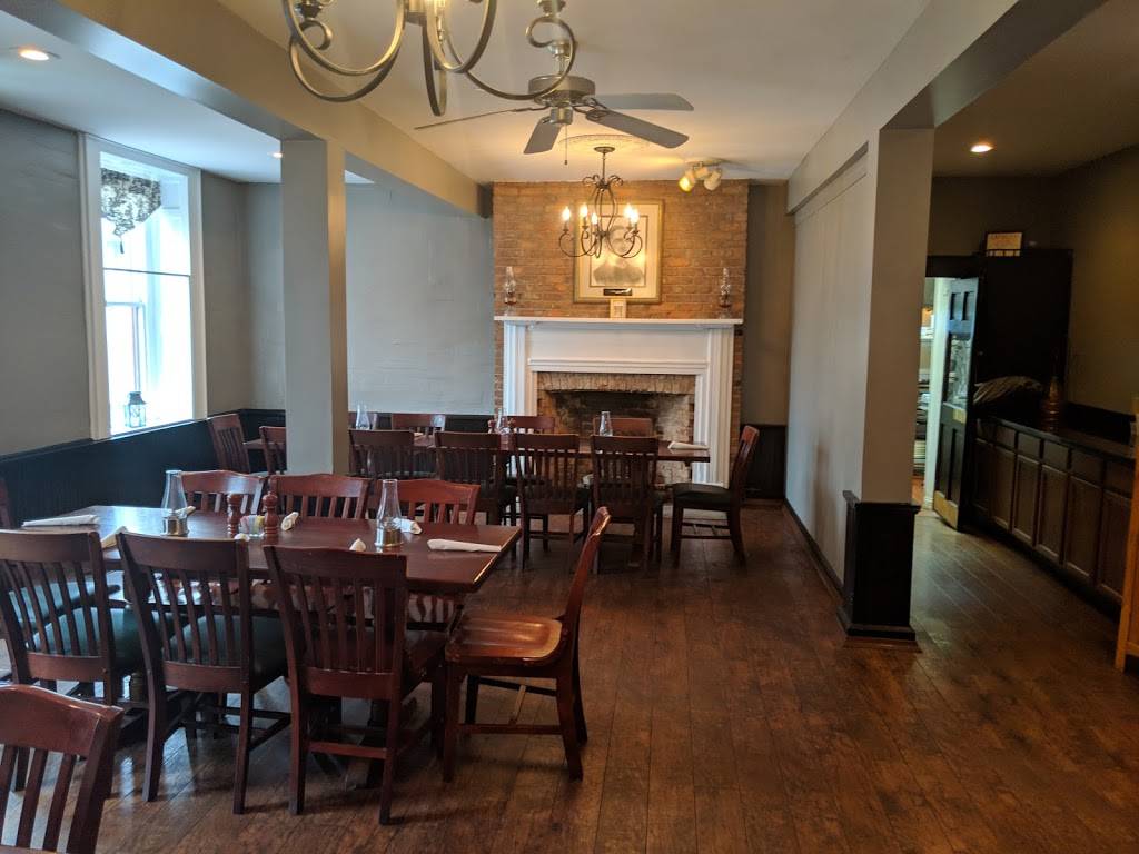 Old Talbott Tavern | restaurant | 107 W Stephen Foster Ave, Bardstown, KY 40004, USA | 5023483494 OR +1 502-348-3494