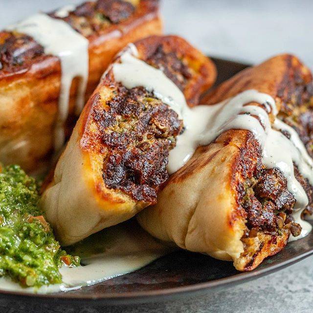 Aris Kosher Bar | restaurant | 17840 Ventura Blvd # A, Encino, CA 91316, USA | 8883077975 OR +1 888-307-7975