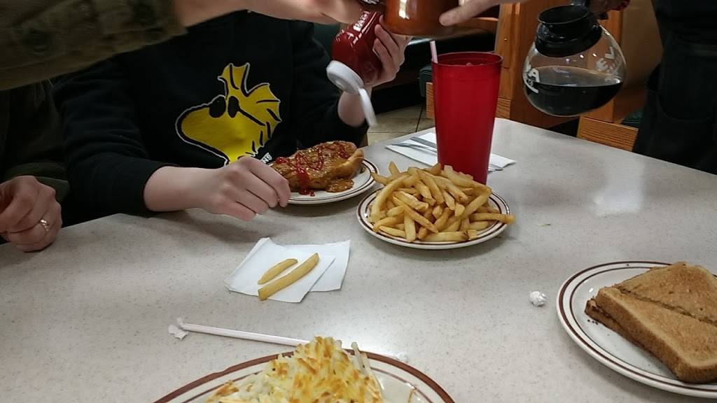 Leos Coney Island | restaurant | 20790 Pontiac Trail, South Lyon, MI 48178, USA | 2484466004 OR +1 248-446-6004