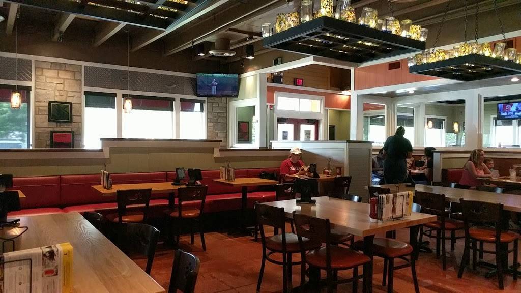 Chilis Grill & Bar | meal takeaway | 544 Dekalb Pike, North Wales, PA 19454, USA | 2156999699 OR +1 215-699-9699