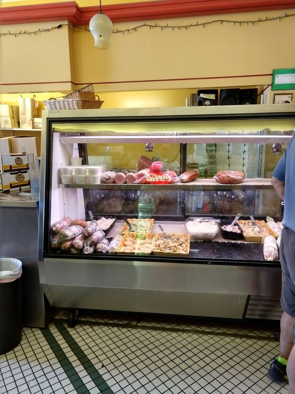 Little Lucca | restaurant | 1809 El Camino Real, Burlingame, CA 94010, USA | 6506978389 OR +1 650-697-8389