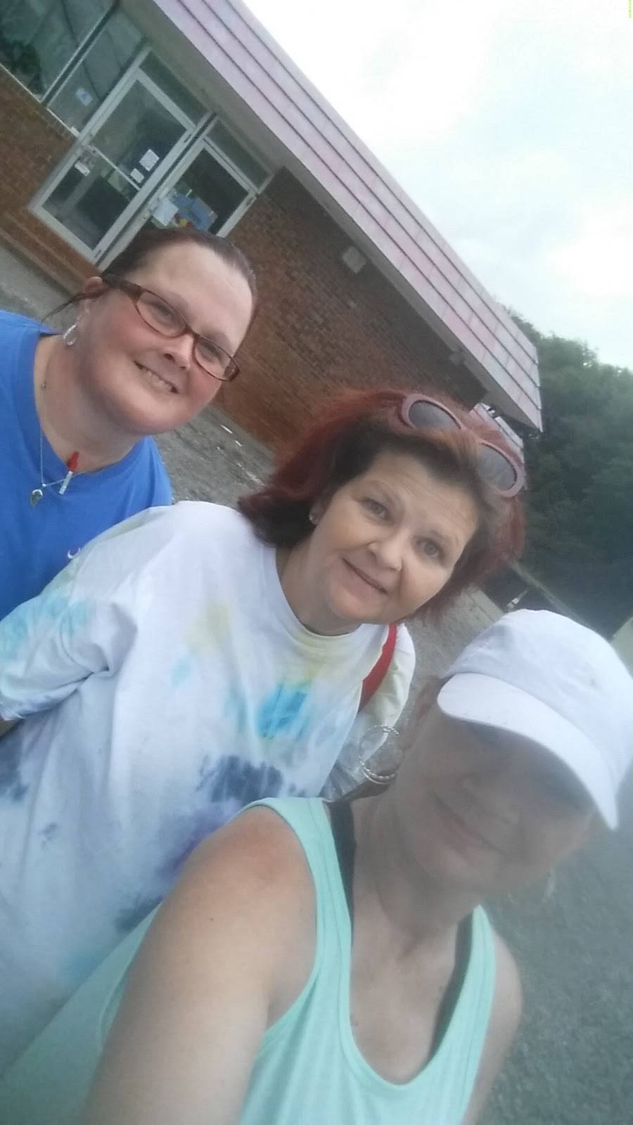 Clock Drive In | restaurant | 2816, 15835 US-221, Enoree, SC 29335, USA | 8649696567 OR +1 864-969-6567