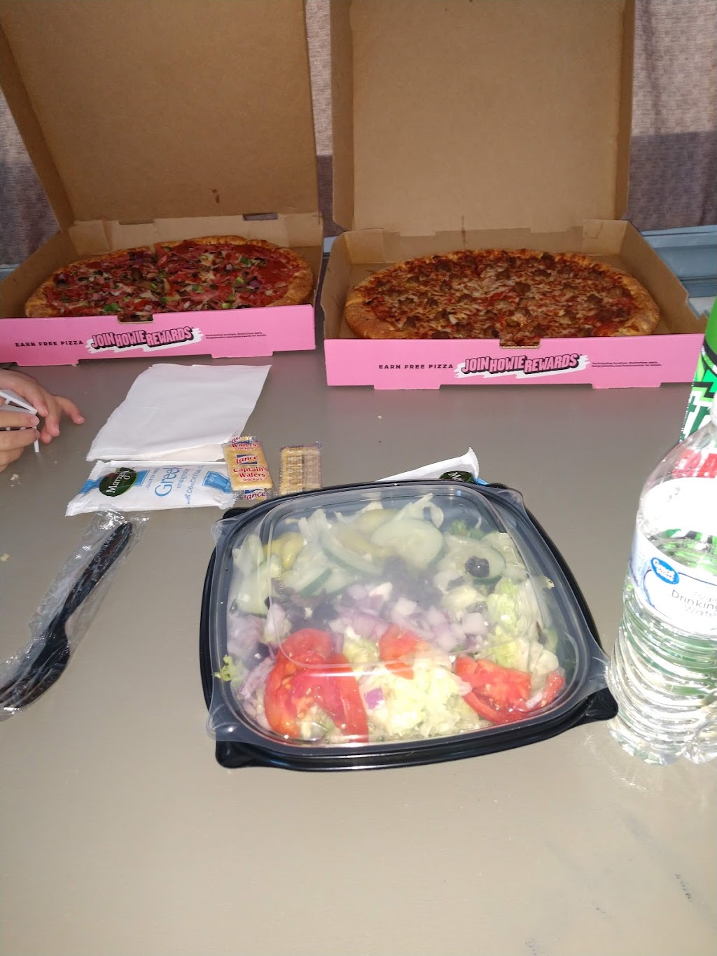 Hungry Howies Pizza | meal delivery | 8230 Navarre Pkwy, Navarre, FL 33566, USA | 8509396400 OR +1 850-939-6400