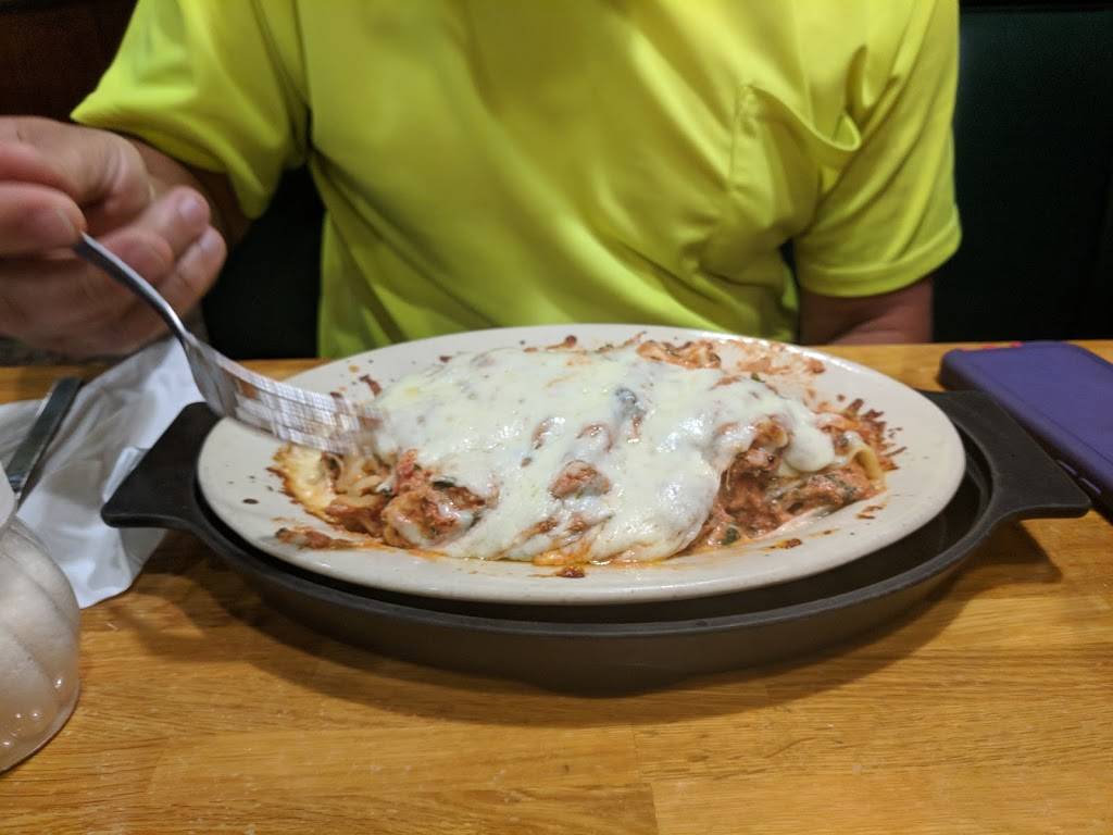 Zenos Italian Restaurant | restaurant | 1925 N Roberts Ave, Lumberton, NC 28358, USA | 9107350352 OR +1 910-735-0352