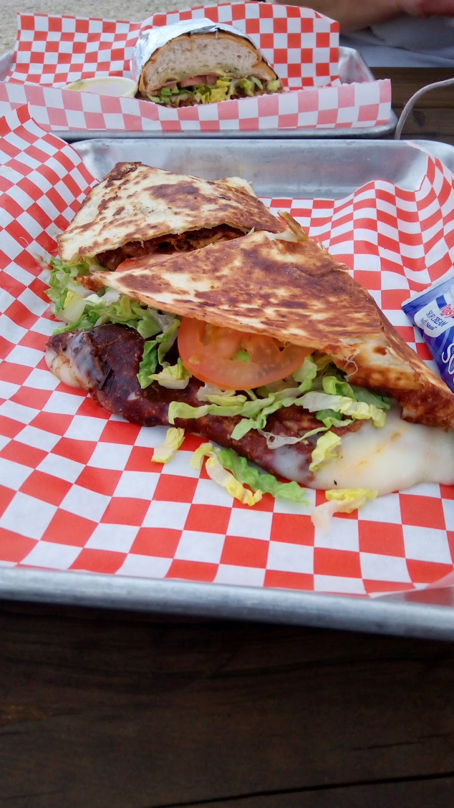 Louisiana burger and grill | restaurant | 25607 LA-16, Denham Springs, LA 70726, USA | 2253477071 OR +1 225-347-7071