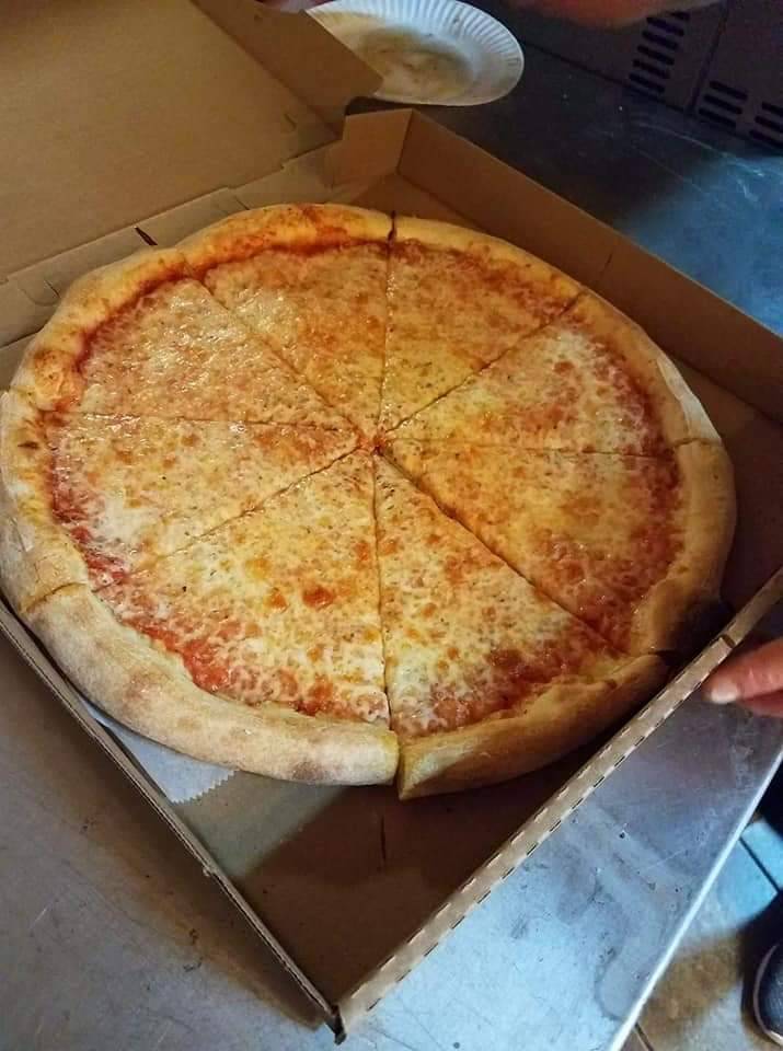 Luccas Pizza | restaurant | 122 N Main St, Herkimer, NY 13350, USA | 3152195558 OR +1 315-219-5558