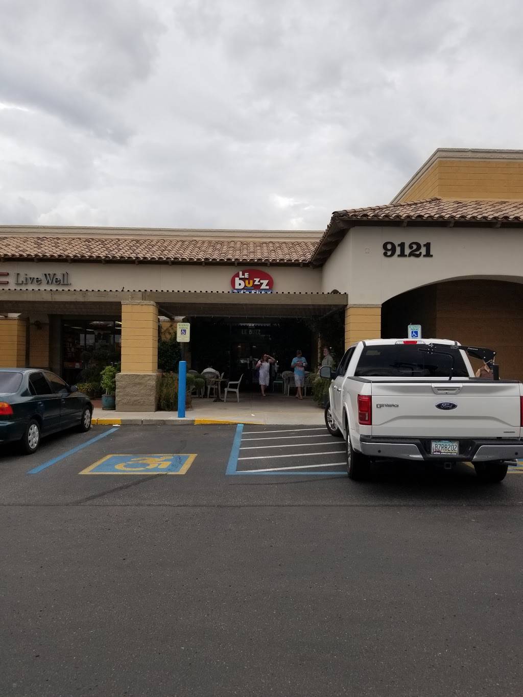 Le Buzz | bakery | 9121 E Tanque Verde Rd #125, Tucson, AZ 85749, USA | 5207493903 OR +1 520-749-3903