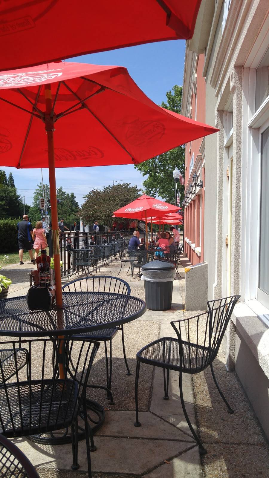 Fosters Grille | restaurant | 9417 West St, Manassas, VA 20110, USA | 7032577272 OR +1 703-257-7272