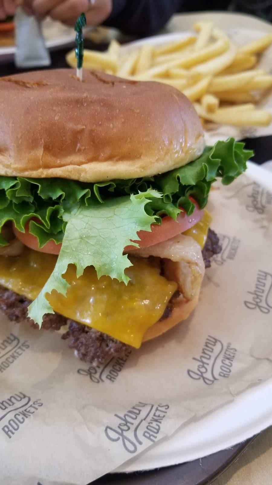 Johnny Rockets | restaurant | 2774 Livermore Outlets Dr, Livermore, CA 94551, USA | 9252928231 OR +1 925-292-8231