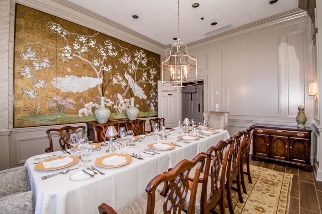 Chatham Club | restaurant | 15 Liberty St 14th floor, Savannah, GA 31401, USA | 9122334171 OR +1 912-233-4171