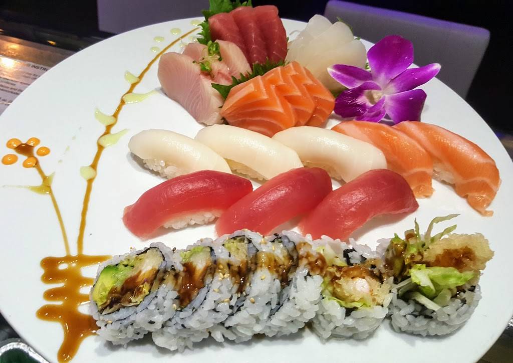 Umi Japanese Cuisine | restaurant | 2625 Connecticut Ave NW 2nd floor, Washington, DC 20008, USA | 2023323636 OR +1 202-332-3636