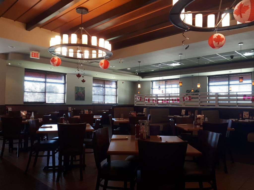 Swiss Chalet | restaurant | 489 Holland St W Bldg "K, Bradford, ON L3Z 0C1, Canada | 9057757877 OR +1 905-775-7877