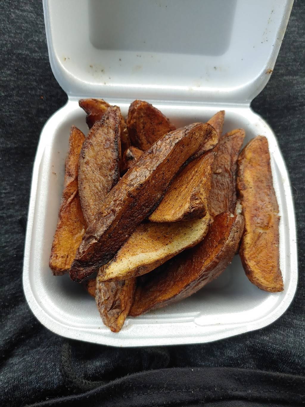 THC Trap house chicken | restaurant | 5907 Merrill Rd, Jacksonville, FL 32277, USA | 9046831268 OR +1 904-683-1268