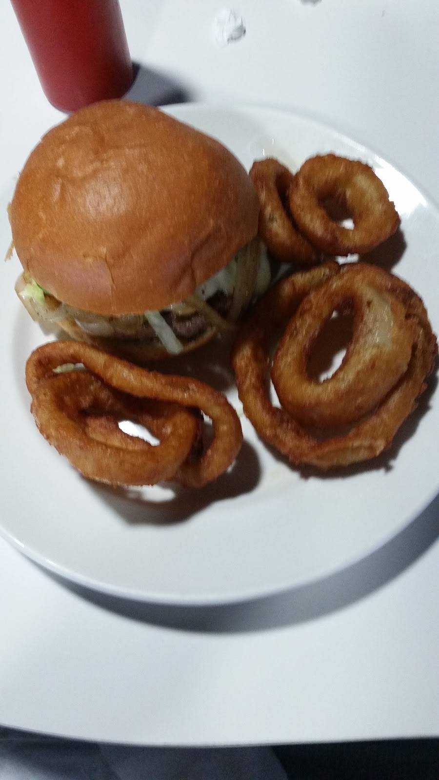 Rock N Ronnies | restaurant | 10262 E Apache Trail, Apache Junction, AZ 85120, USA | 4809844456 OR +1 480-984-4456