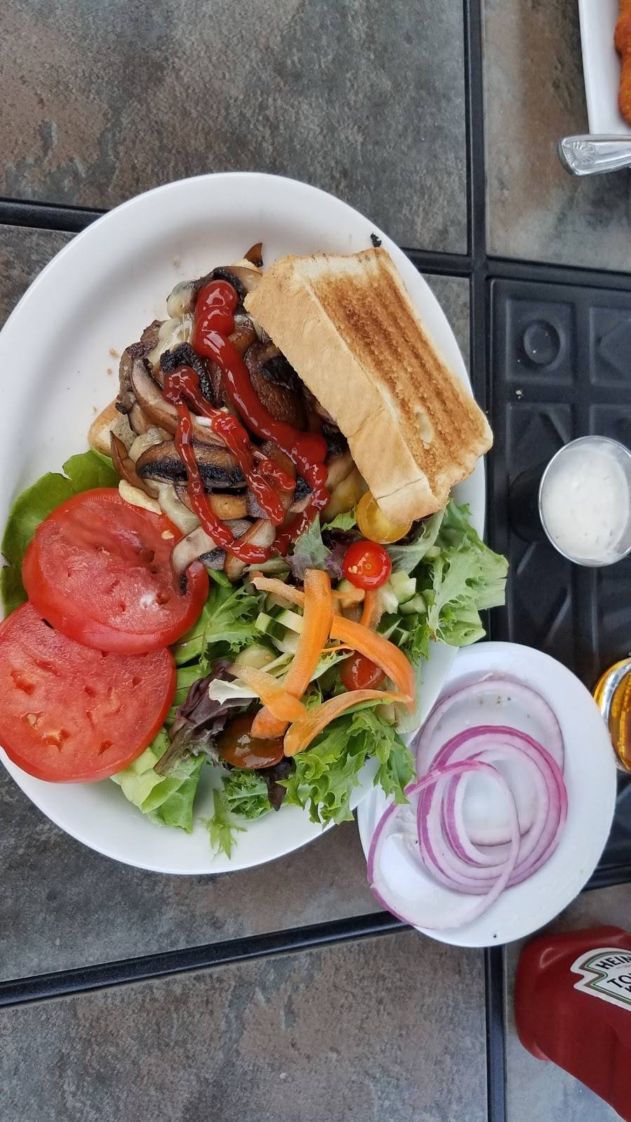 Nellie Greens Restaurant | restaurant | 50 Maple St, Branford, CT 06405, USA | 2034838400 OR +1 203-483-8400