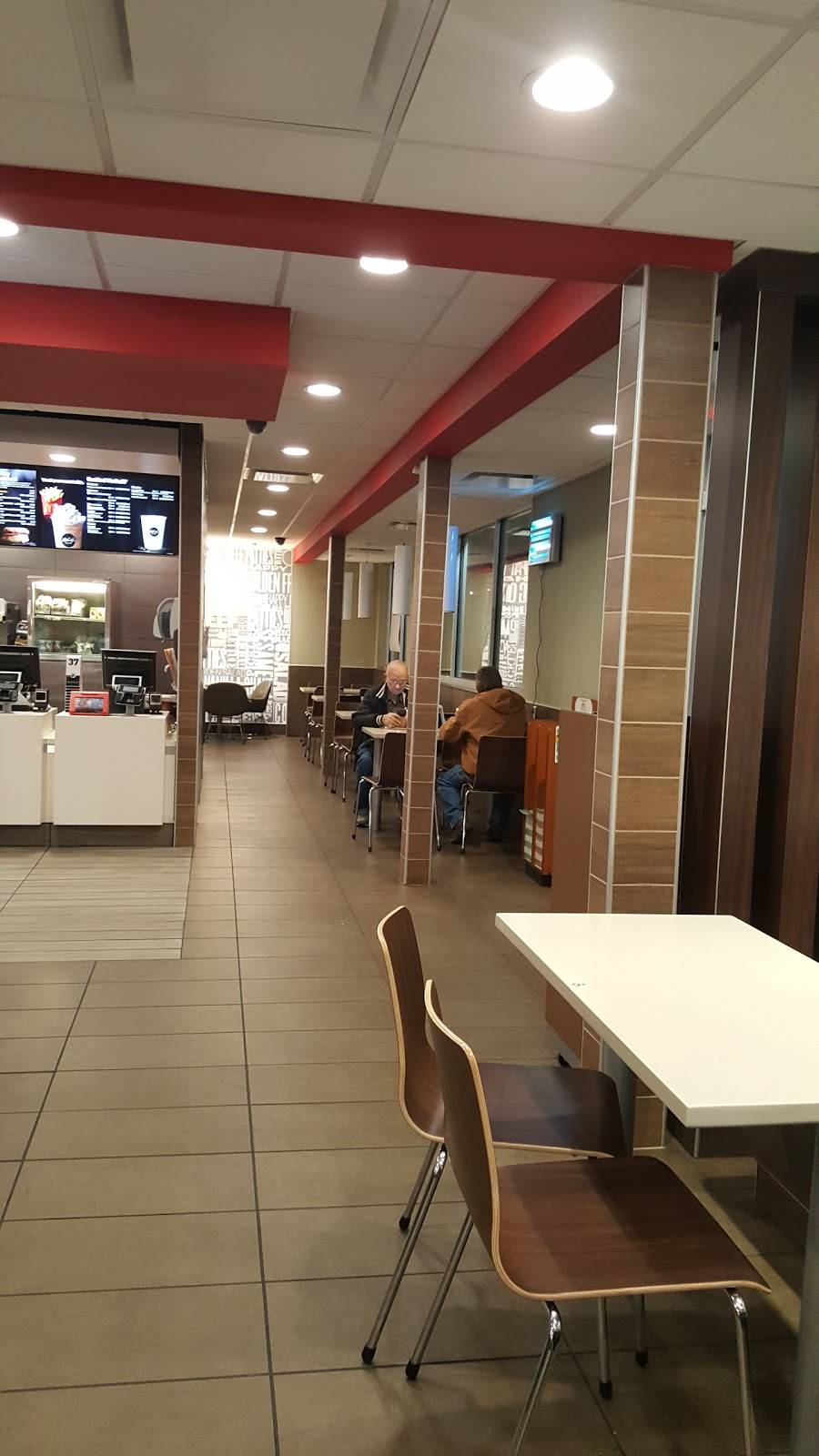 McDonalds | cafe | 5260 Millertown Pike, Knoxville, TN 37918, USA | 8655229500 OR +1 865-522-9500