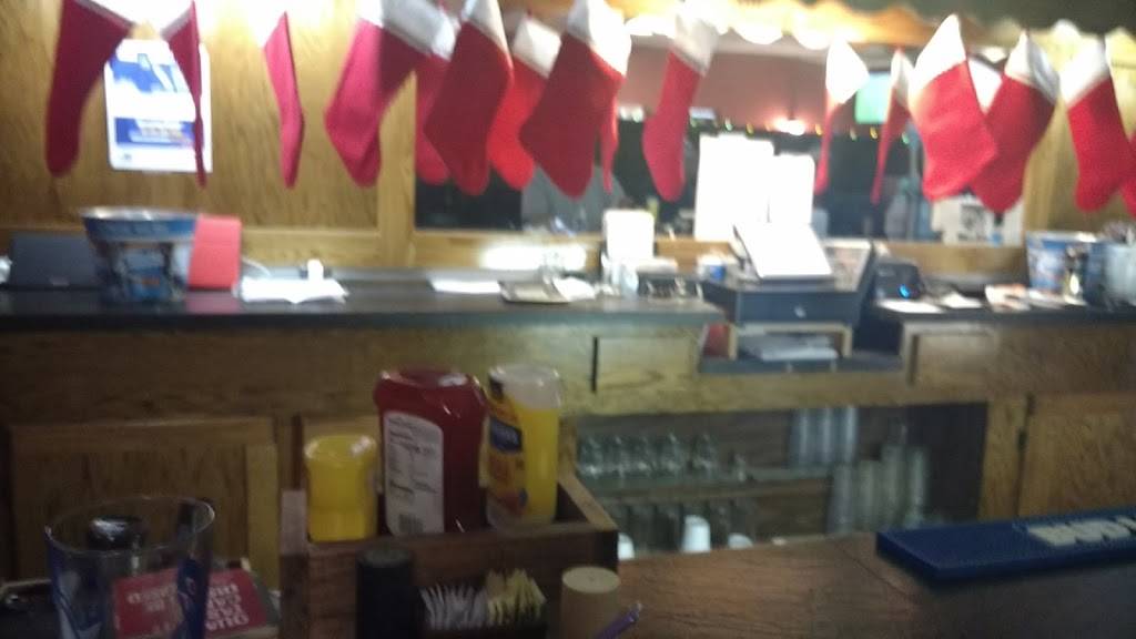 Bradleys of Sterling | restaurant | 14004 Kauffman Ave, Sterling, OH 44276, USA | 3309394531 OR +1 330-939-4531