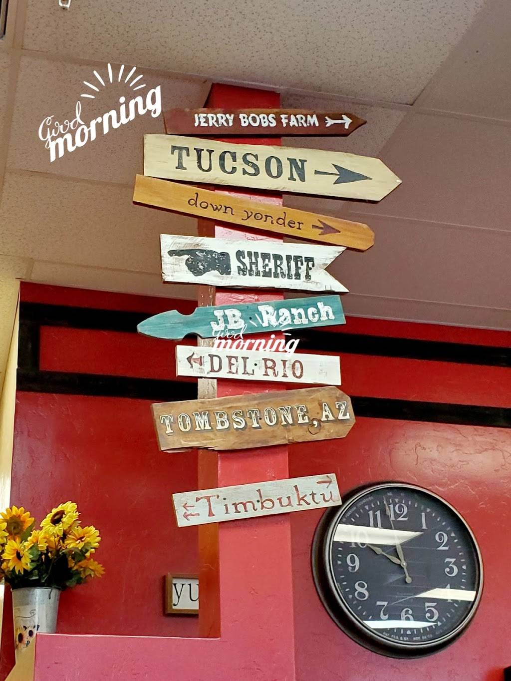 Jerry Bobs Family Restaurant | restaurant | 10550 N La Cañada Dr #140, Oro Valley, AZ 85737, USA | 5207971106 OR +1 520-797-1106