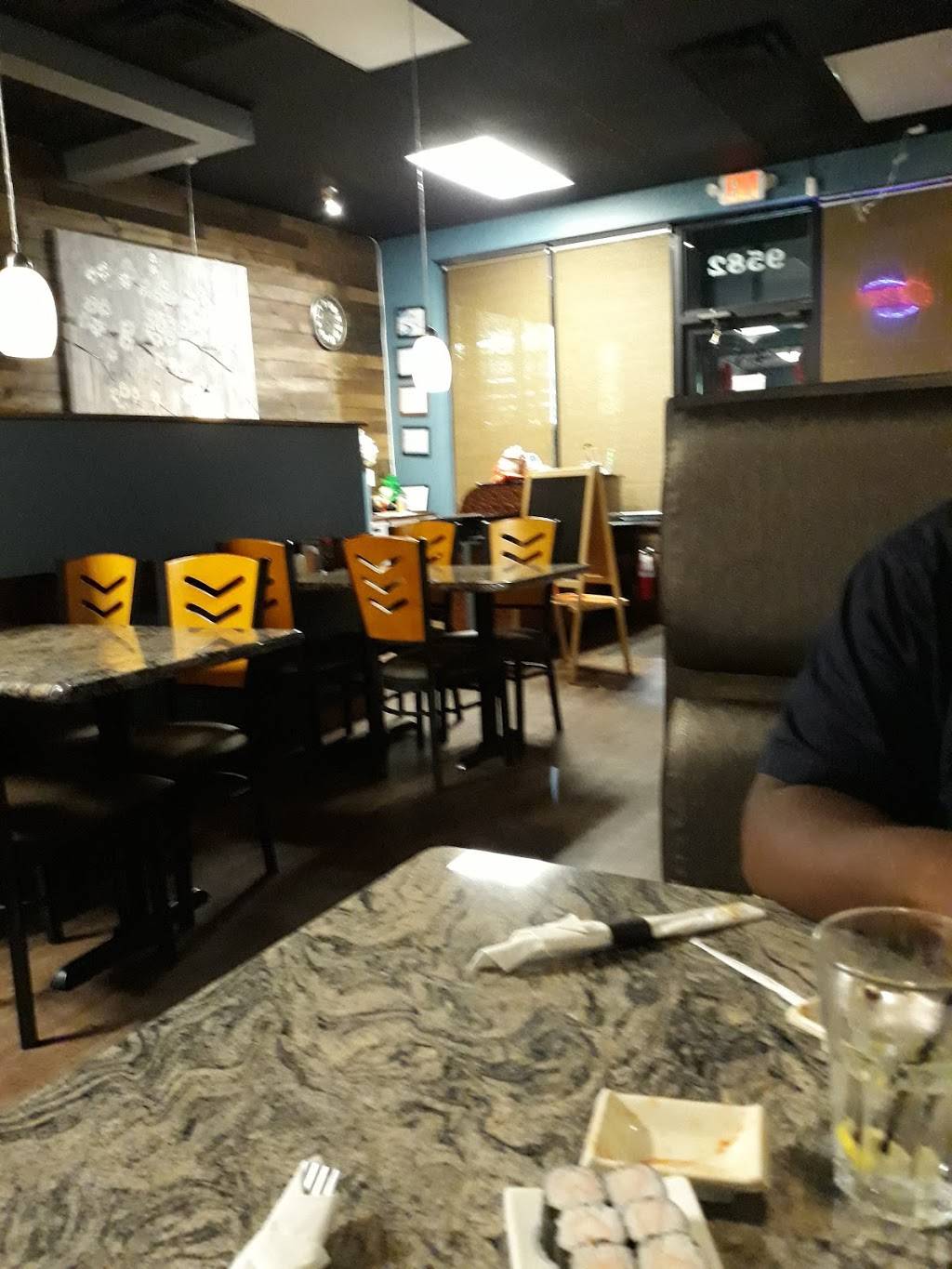 Maki Mentor | restaurant | 9582 Diamond Centre Dr, Mentor, OH 44060, USA | 4408538685 OR +1 440-853-8685